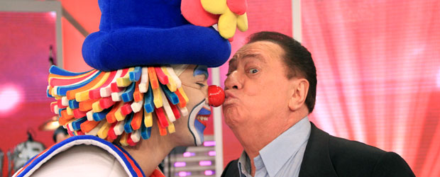 Fotos mostram o encontro de Raul Gil com Patati e Patat�